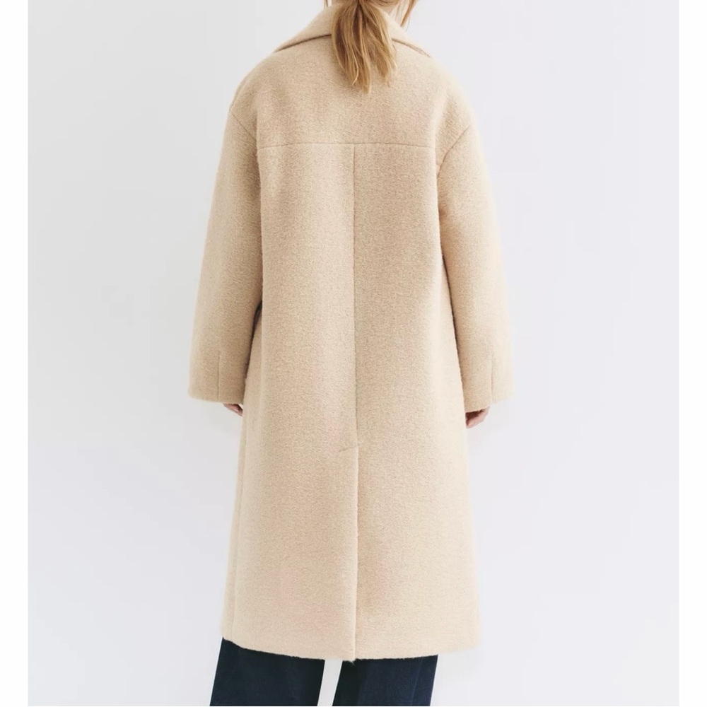 Pull and bear Long Coat Beige (bouclé) - Picture 4 of 9
